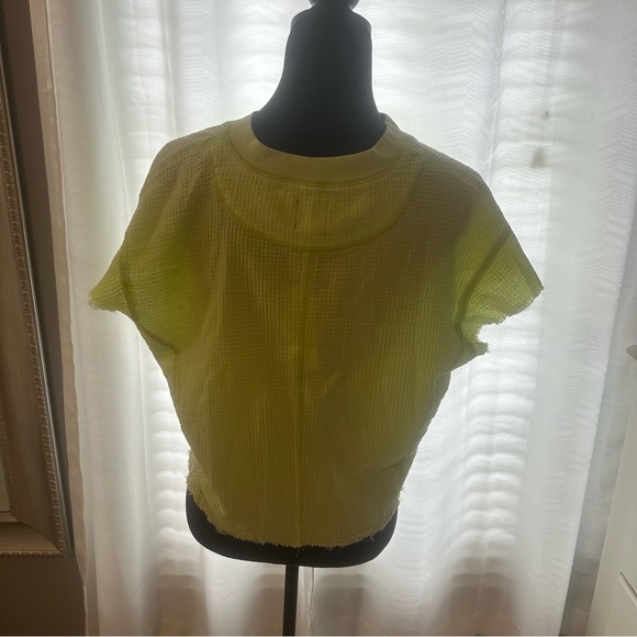 Short Sleeve Urban Outfitters Top - Picture 3 of 3